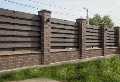 Забор из ДПК коричневого цвета