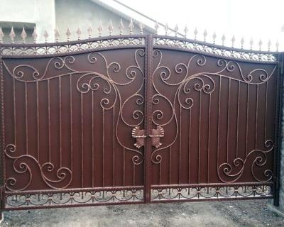 Красивые ворота из ковки
