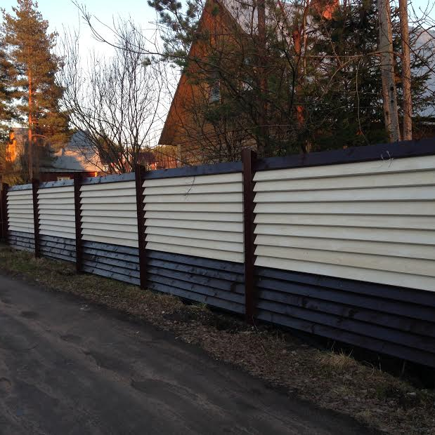 Забор жалюзи черно-белый